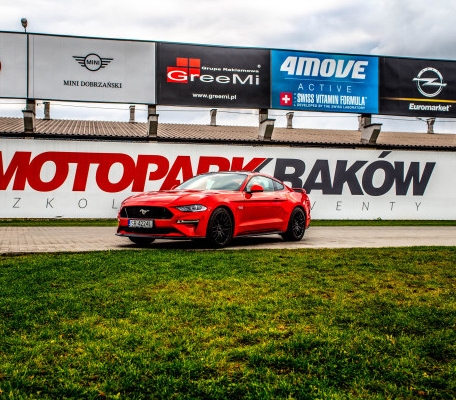 Przejazd FORD MUSTANG GT jako kierowca